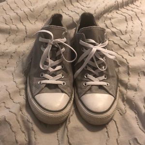 Women’s size 10 converse